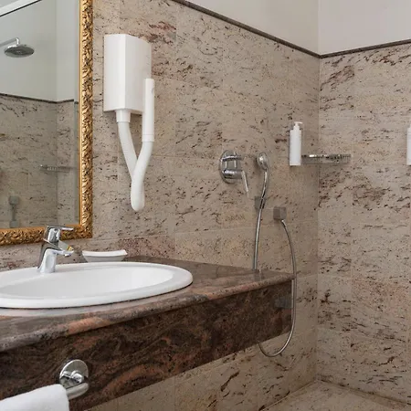 Hotel Grand Di | Esperienze Parma